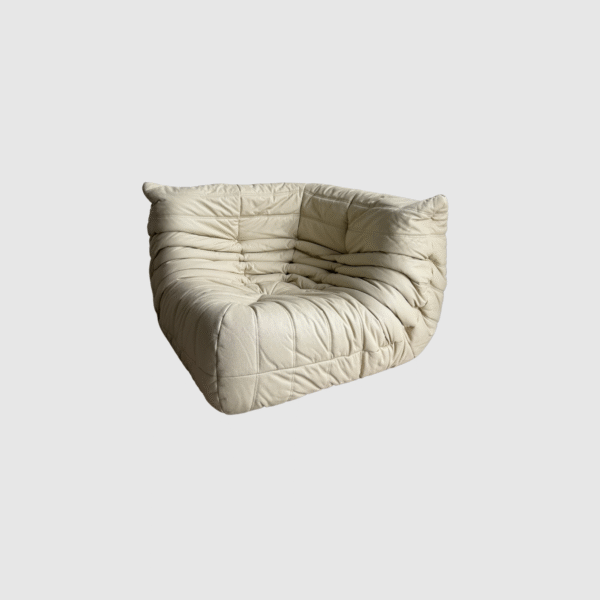 Togo / White / Corner
